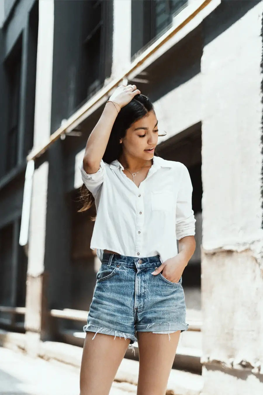files/jean-shorts-woman-optimized-100kb.webp